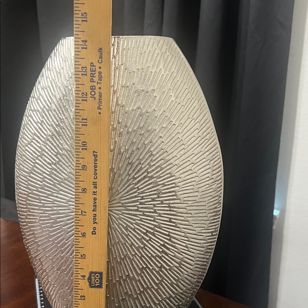 Textured Silver Vase - Picture 4 of 6